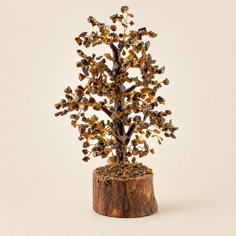 Tiger eye crystal tree with gold-tone wire, 500 chips, front view